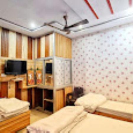 Abhiraj Guest House 마투라 외부 사진